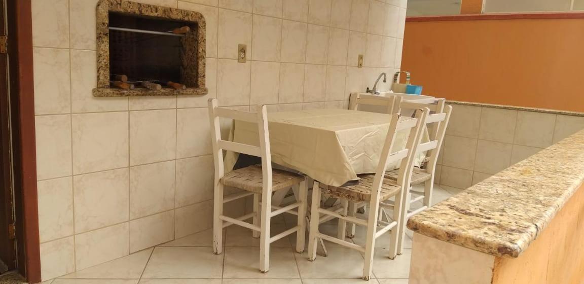 Вілла Casa 02 Dorm Na Rua Salmao Бомбіняс Екстер'єр фото