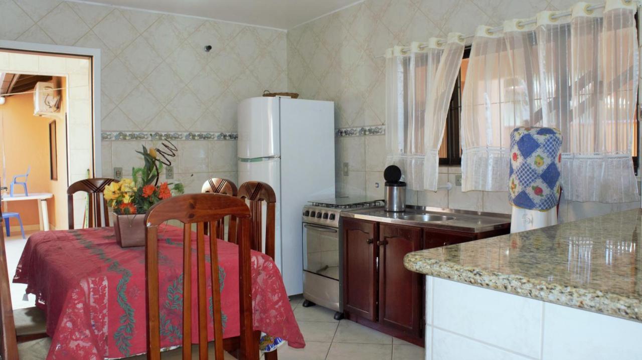 Вілла Casa 02 Dorm Na Rua Salmao Бомбіняс Екстер'єр фото